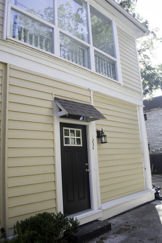 Building Photo - 123 Wentworth St
