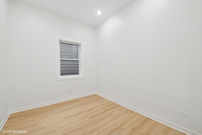 Building Photo - 1058 N Central Park Ave