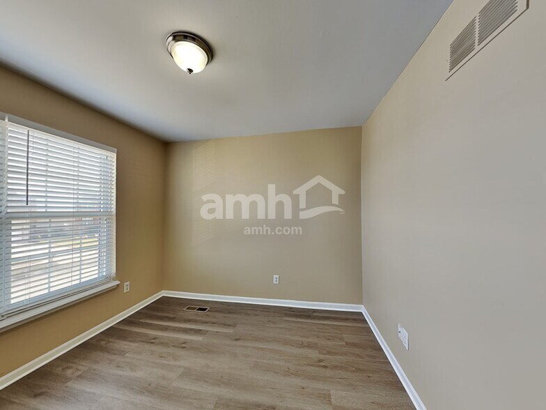 Building Photo - 931 Balsam Wood Ln