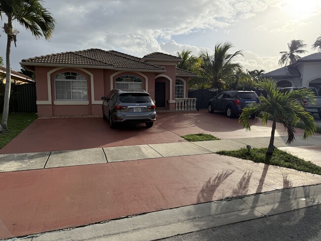 Building Photo - 7772 NW 200th Ln