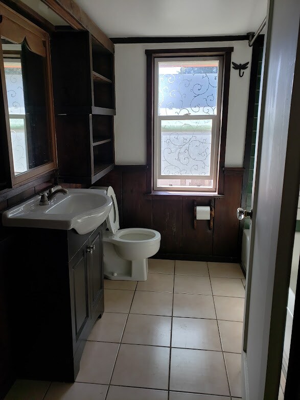 Building Photo - 32280 Ellison Way