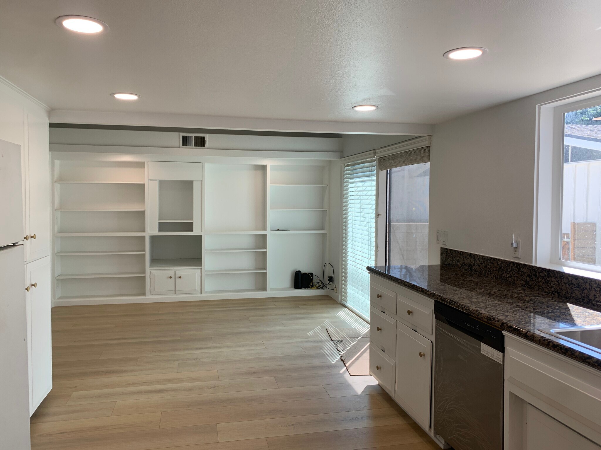 Building Photo - 326 Las Riendas Dr