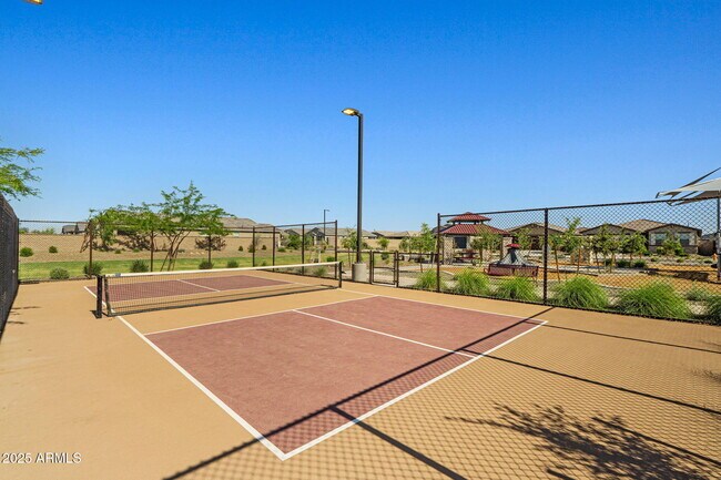 Building Photo - 16006 W Cottontail Ln
