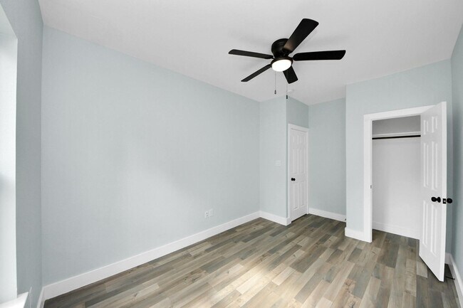 Building Photo - 7502 Sandle St