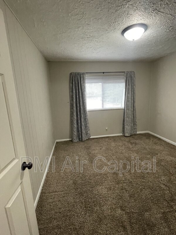 Building Photo - 1706 S Fern St