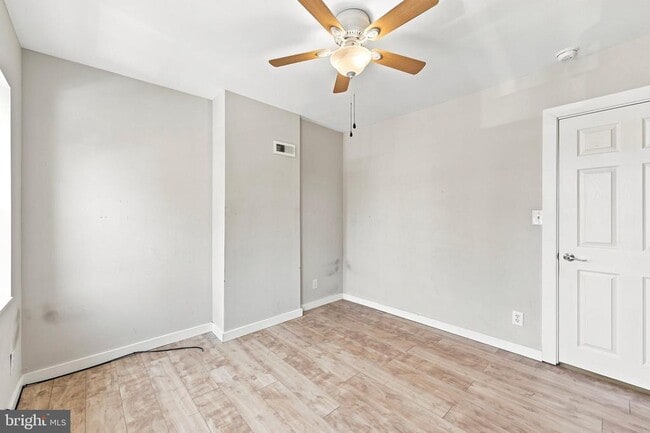 Building Photo - 2307 N Mascher St