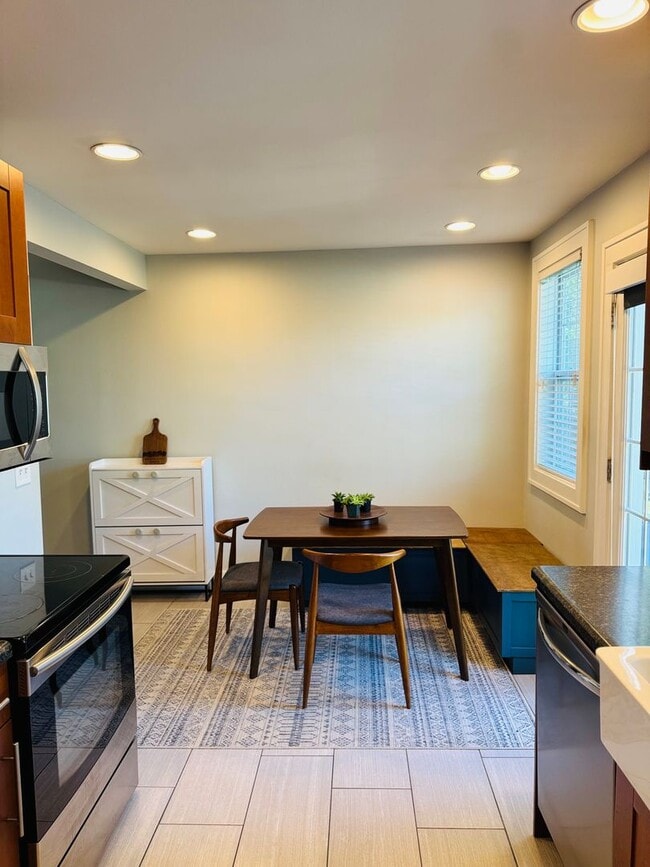 Building Photo - East Grand Rapids Gem: 4-Bedroom, 2-Bath U...