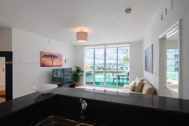 Building Photo - 7900 Harbor Island Dr