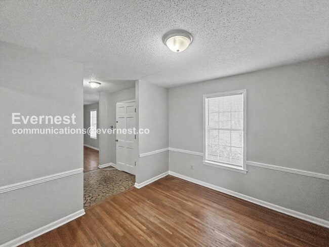 Building Photo - 3199 Gina Dr