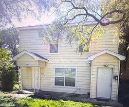 Building Photo - 1942 Lincoln Dr