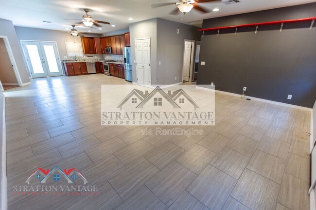 Building Photo - 2249 E Sells Dr