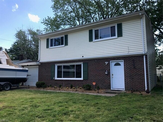 Primary Photo - 11 Southwind Dr