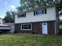 Building Photo - 11 Southwind Dr