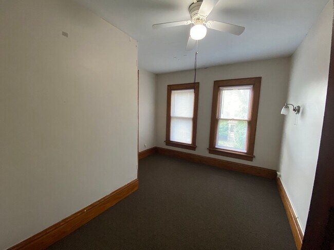 Building Photo - 56 E Oakland Ave