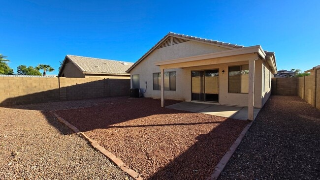 Building Photo - Location! Location! Location! 83rd & Thunderbird