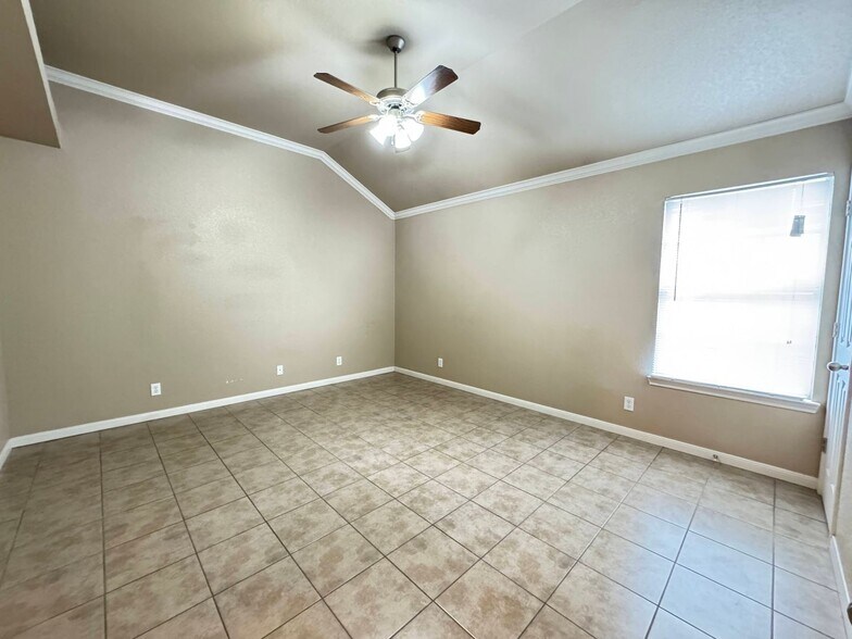 Building Photo - 1110 Powder River Dr