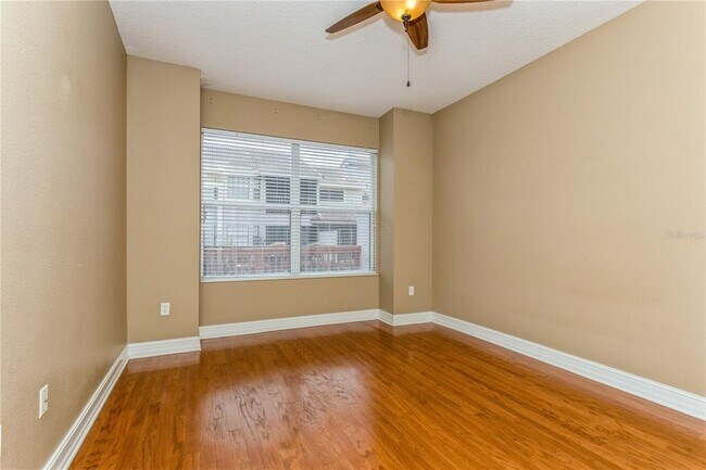 Building Photo - 10426 La Mirage Ct