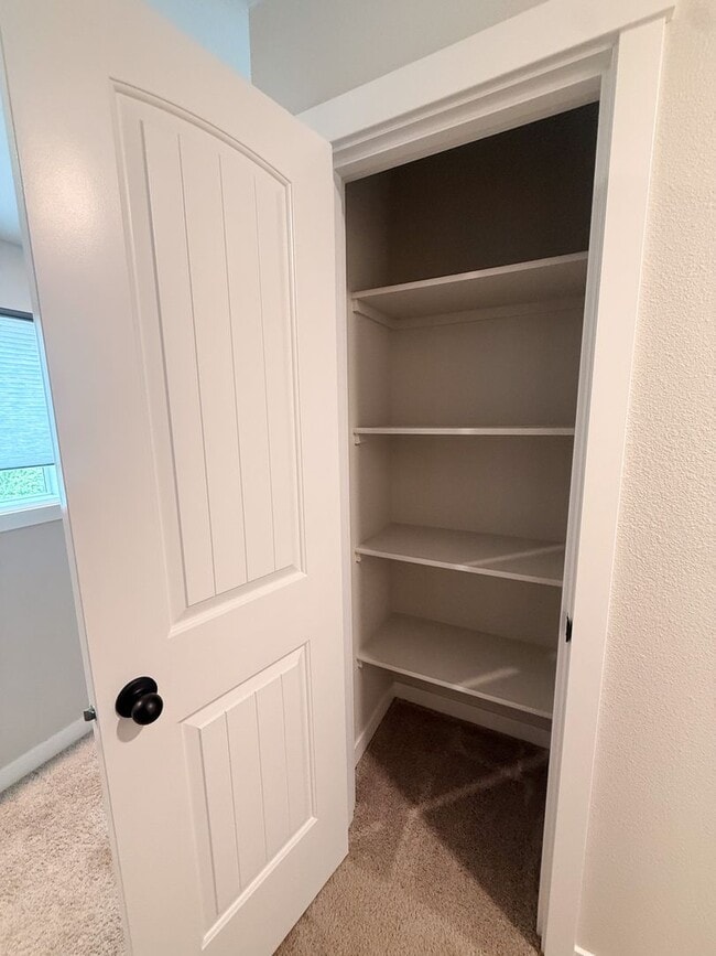 Building Photo - 5590 Mountain Quail Dr S