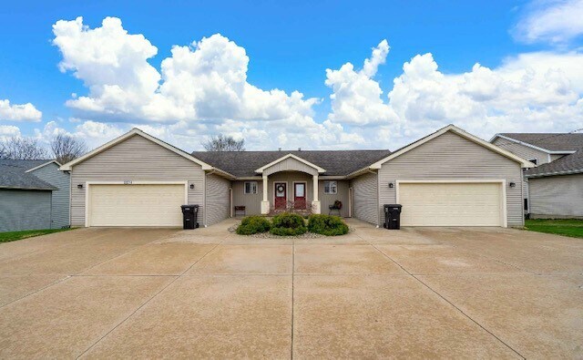 Building Photo - 2572 60th St SE