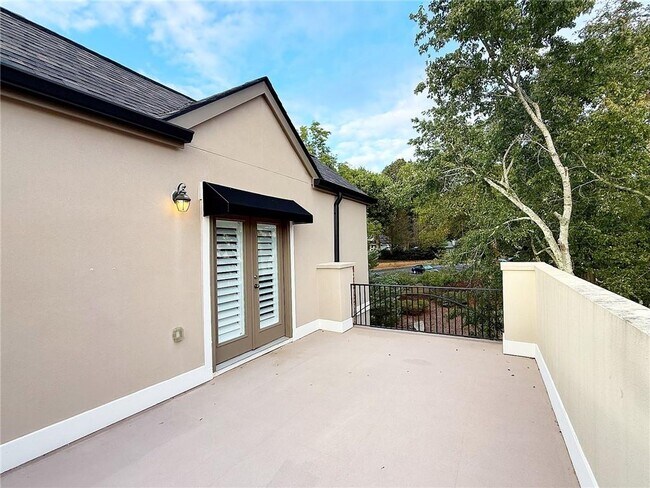 Building Photo - 3641 Ridge Towne Dr