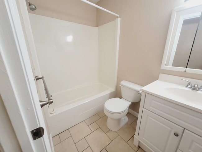 Building Photo - 5680 Doonesbury Way
