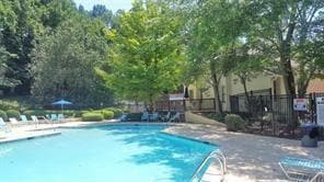 Building Photo - 2520 Huntingdon Chase