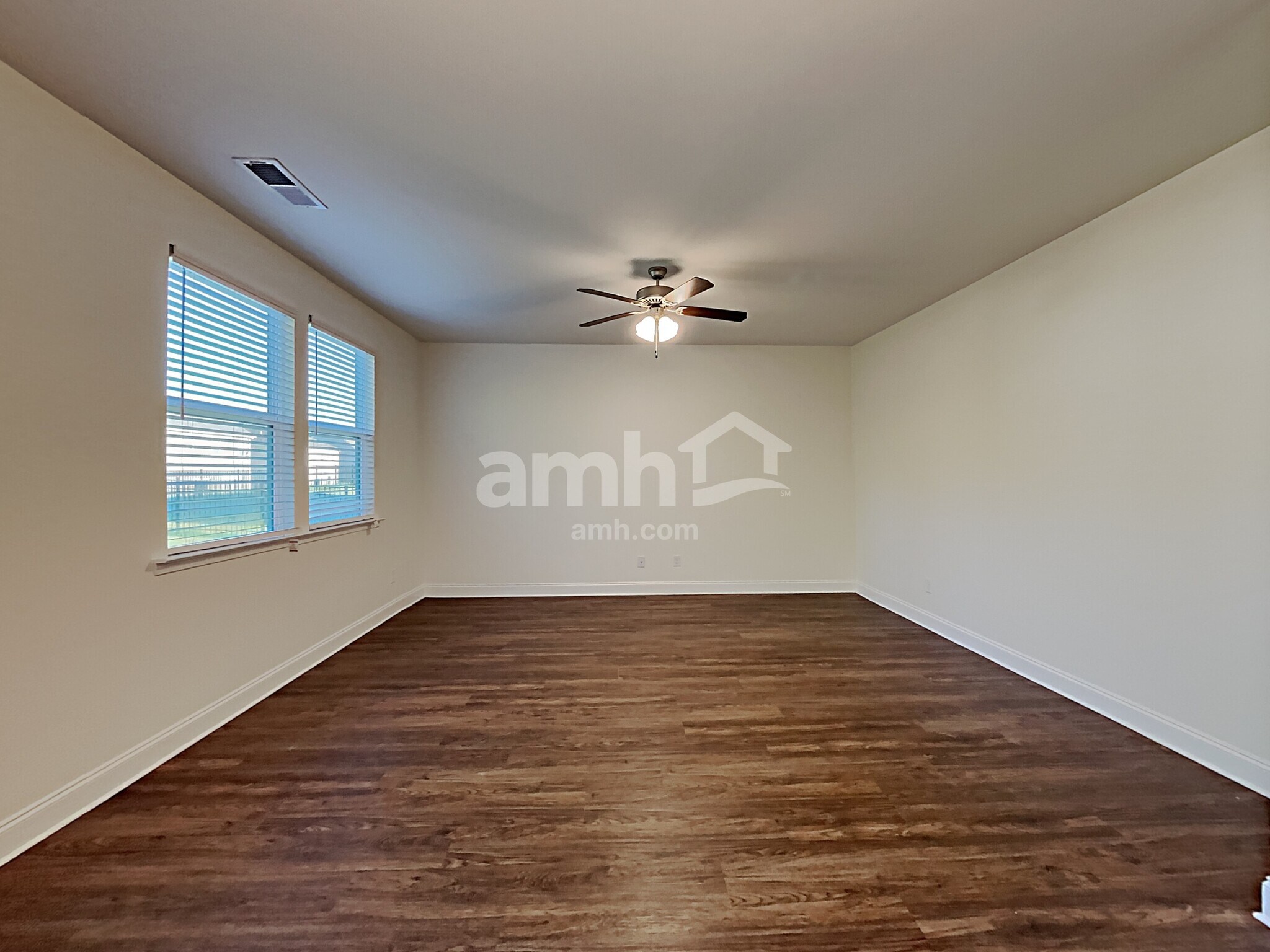 Building Photo - 409 Levon Ct