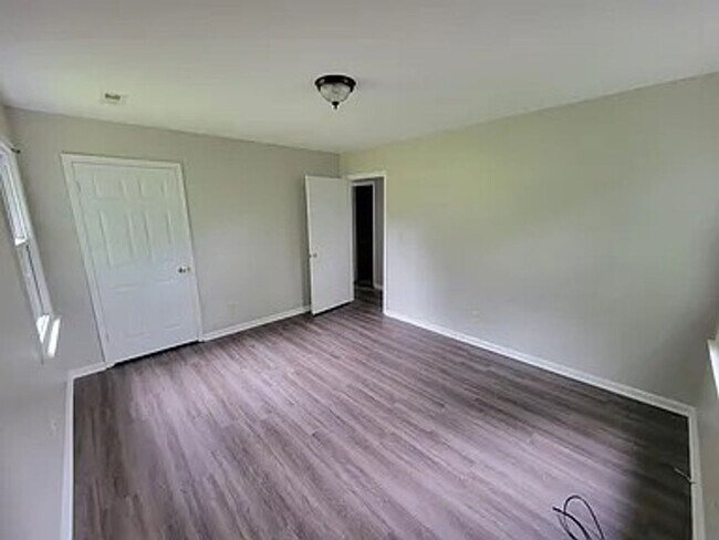 Building Photo - Now Available – Beautifully Remodeled 3BR Home Near Downtown Winston-Salem