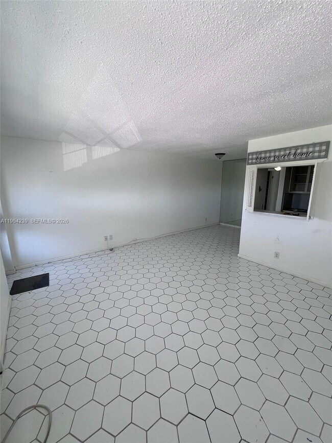 Building Photo - 89 Berkshire D