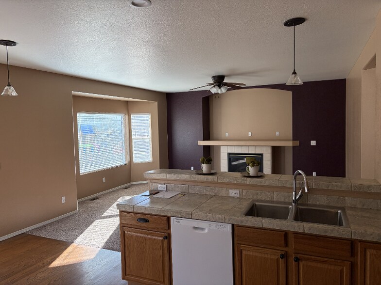 Building Photo - 1628 Lily Lake Dr