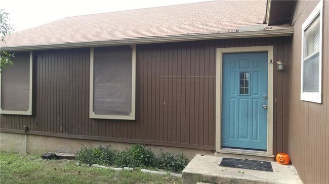 Primary Photo - 1608 Dale Cove