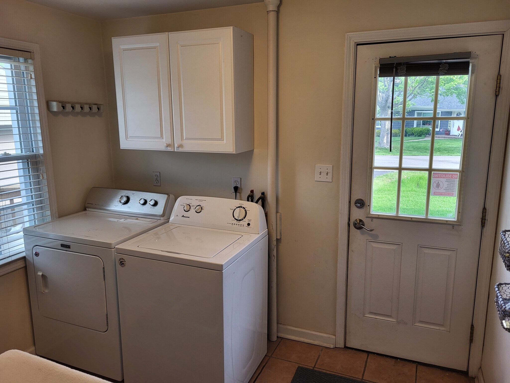 Laundry Room - 3804 Samuel Ave