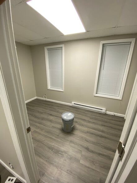 Bonus room/bedroom - 245 S Washington St