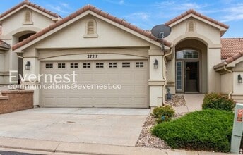 Building Photo - 3 Bed/2.5 Bath Home with Garage / Available Soon!