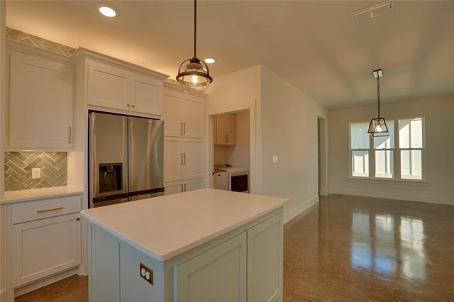 Building Photo - 302 Red Bird Ln