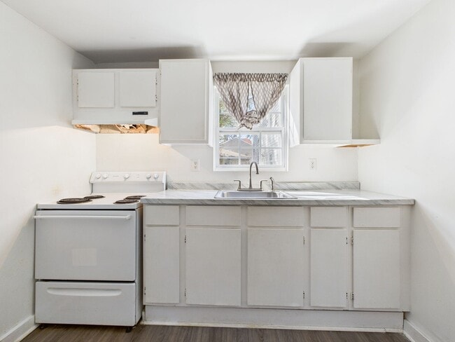 Building Photo - 1206 Rome St