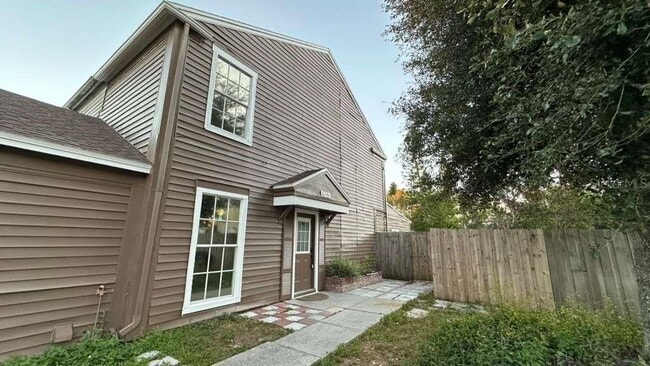 Building Photo - 6246 Oak Cluster Cir