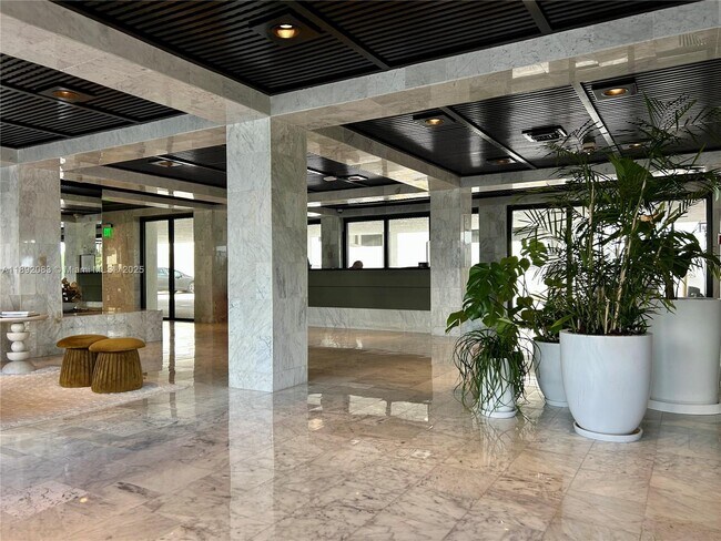 Building Photo - 5415 Collins Ave