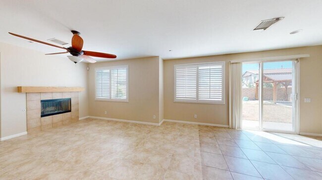 Building Photo - 36425 Fallingstar Pl