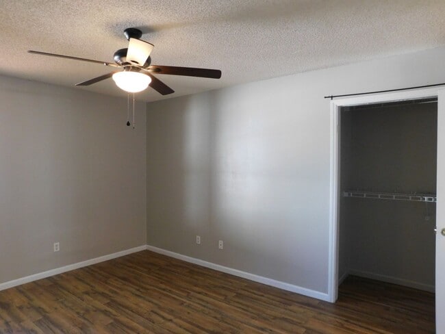 Building Photo - Nice Duplex in Havelock