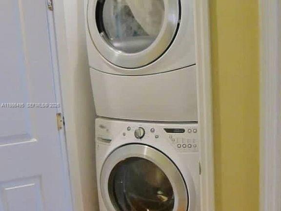 Building Photo - 2841 Ford St