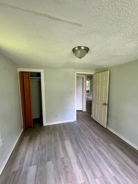 Building Photo - 1760 Audubon St