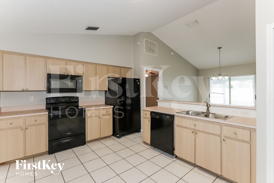 Building Photo - 4830 Mill Run Dr