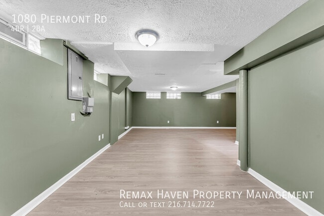 Building Photo - 1080 Piermont Rd