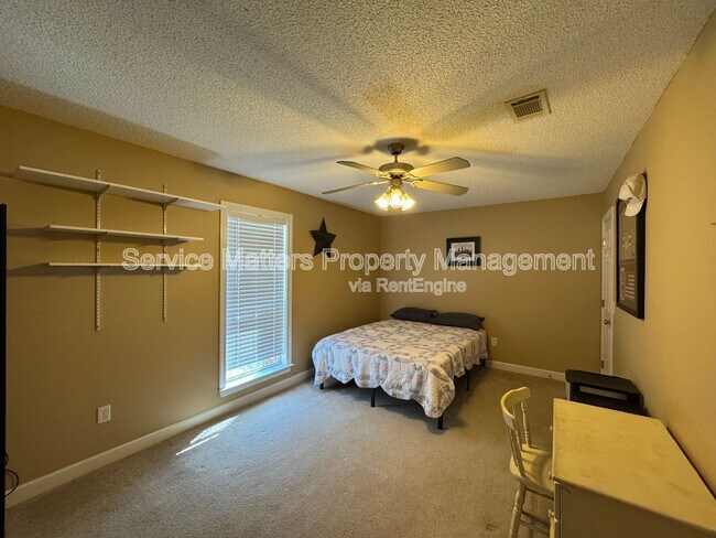 Building Photo - 6277 Pansy Dr