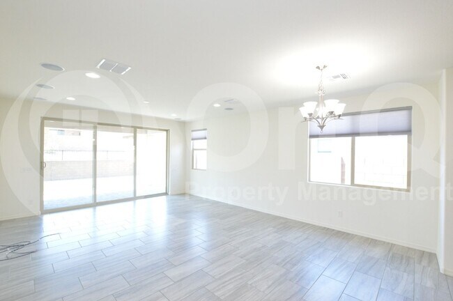 Building Photo - 9114 S 167th Dr