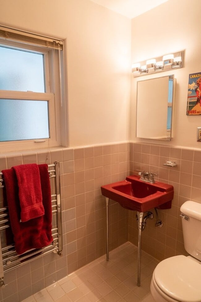Building Photo - 3bd/1.5ba Burien House