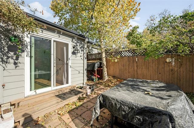 Building Photo - 326 E Dakota Ave