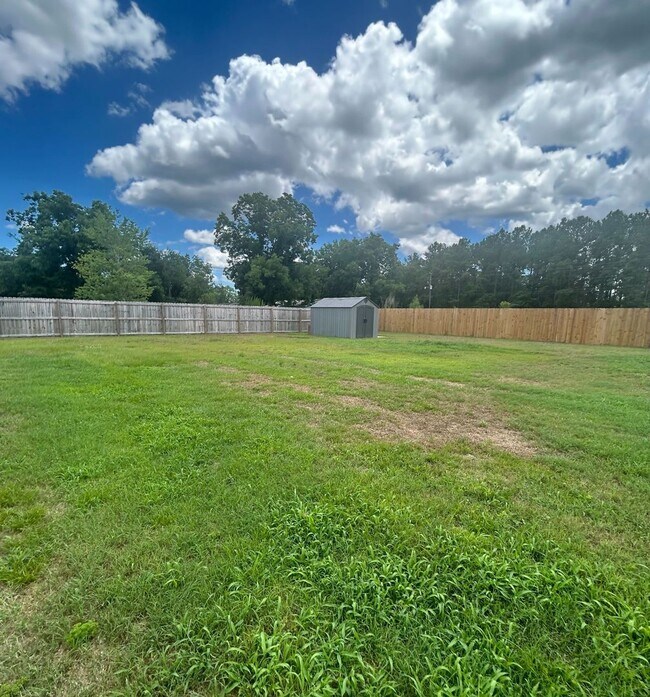 Building Photo - 102 Gobblers Way