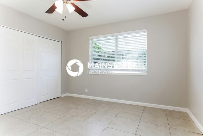 Building Photo - 3 Bedroom Pet-Friendly Home in Lauderhill, FL with Main Street Renewal
